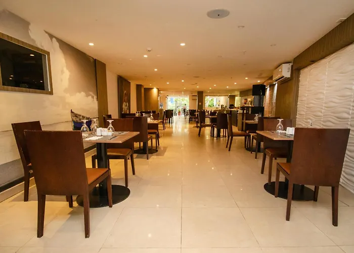 Ramada By Wyndham Panama Via Argentina