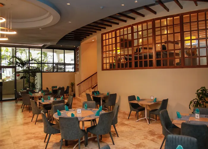 Plaza Paitilla Inn